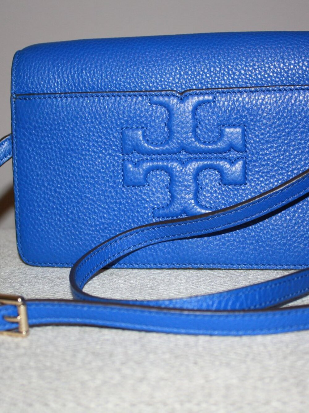 Tory Burch songbird blue Bombe-T crossbody bag EUC